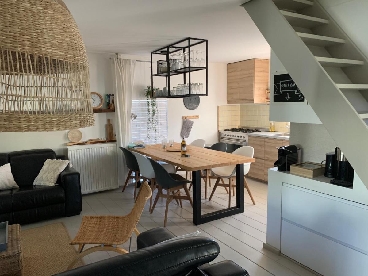 "Zeelandzon" Holiday Home By The Lake With Jacuzzi And Sauna Herkingen Eksteriør billede